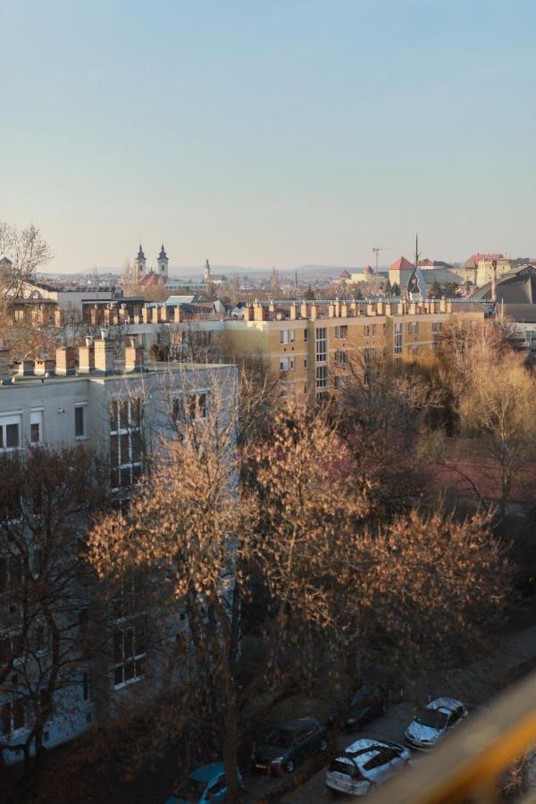 Firpo Apartman Eger Bagian luar foto