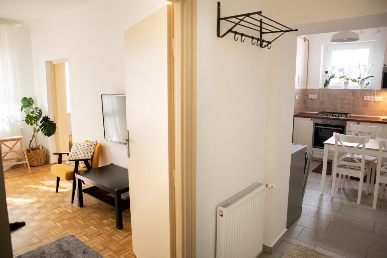 Firpo Apartman Eger Bagian luar foto